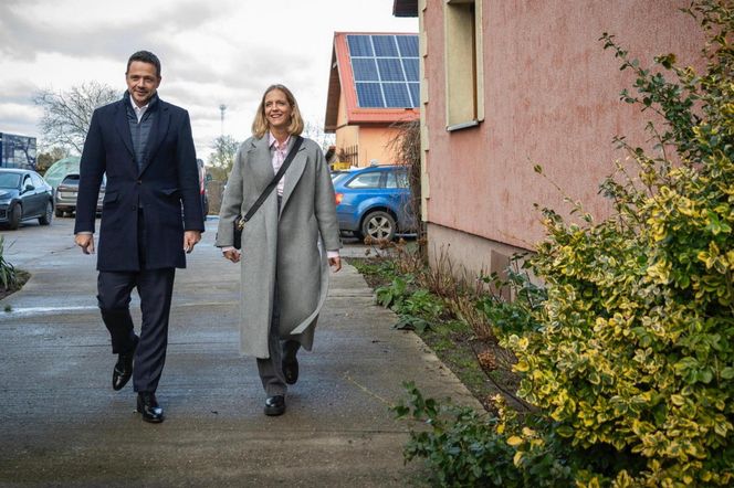 Rafał Trzaskowski i Małgorzata Trzaskowska na Żuławach