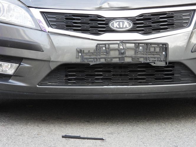 Dziewczynki potrącone na przejściu