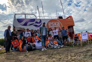Ekipa Eska Summer City i imprezowy BUS Eski pojawili się na plaży miejskiej ZAGRO Rataje
