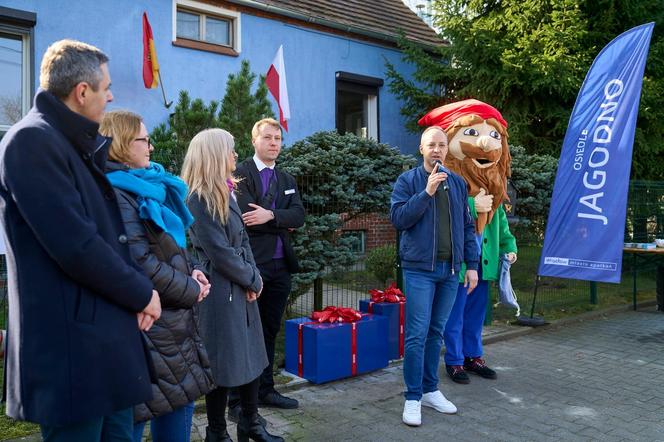 Nowe krasnale na wrocławskim Jagodnie.  Upamiętniają rekordowe głosowanie w wyborach parlamentarnych