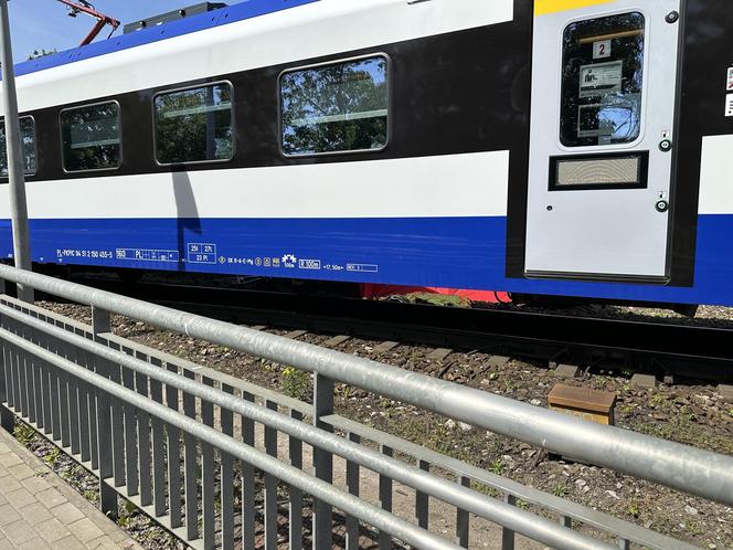 Rowerzysta potrącony przez pociąg Intercity. Zginął na miejscu. Dramat na stacji Warszawa ZOO