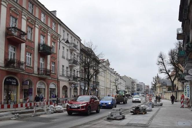 Drzewa ze Śródmiejskiej w złym stanie? „Wyglądają agonalnie”