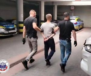 Atak maczetą w Jelczu-Laskowicach. Ciężko ranny 17-latek trafił do szpitala 