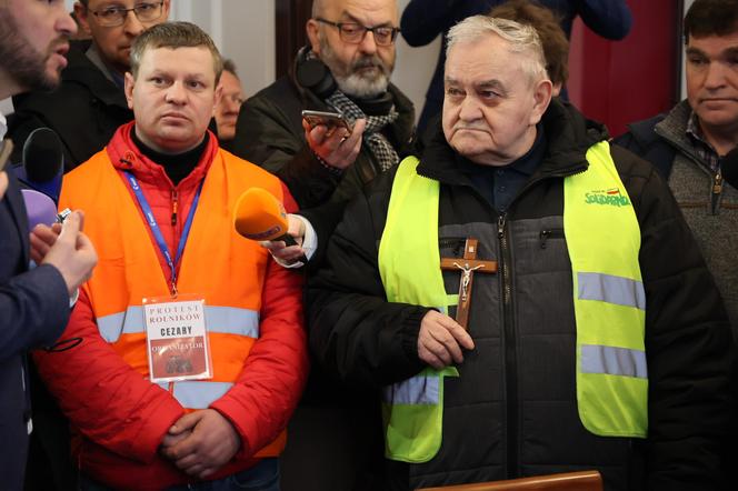 Protest rolników 20 marca przed Lubelskim Urzędem Wojewódzkim w Lublinie