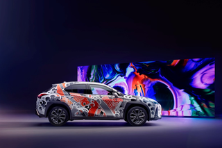 Wytatuowany Lexus UX