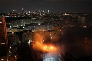 Płomienie i czarny dym było widać z kilku kilometrów. Potężny pożar w Warszawie