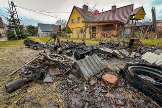 Spalił samochód pana Antoniego, bo ten pomagał sąsiadce