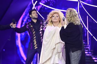 Ale numer! Gwiazdy TVN na festiwal w Sopocie eskortowała policja! Dopiero teraz to wyszło