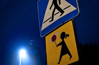 Doświetlanie przejść dla pieszych w Warszawie