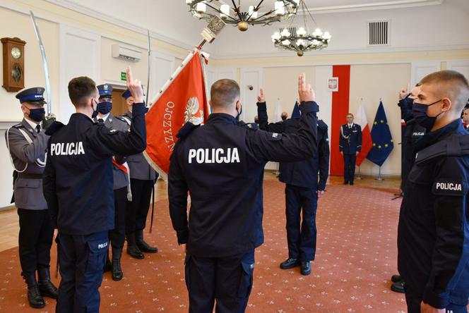 Podlaska policja ma nowych funkcjonariuszy. Złożyli uroczyste ślubowanie [ZDJĘCIA]