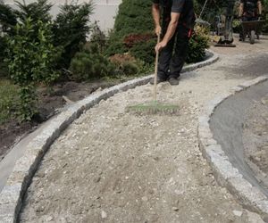 Nawierzchnie z kostki brukowej. Przygotowanie podbudowy pod kostkę