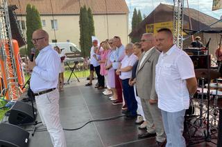 Gigantyczne kolejki po pierogi w Biesowie. Przygotowano ich ponad 50 tysięcy. Zobacz zdjęcia!