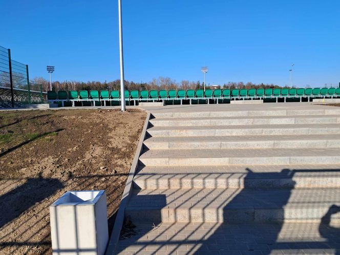 Stadion w Starachowicach gotowy. Kiedy na murawę wybiegną piłkarze?