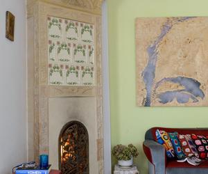 Z wizytą u malarki i graficzki Joanny Trzcińskiej w jej klimatycznym domu – ciepło nie na pokaz