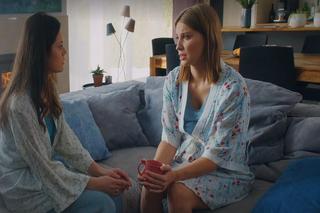 M jak miłość, odc. 1799: Justyna (Magdalena Wieczorek), Kasia (Paulina Lasota)