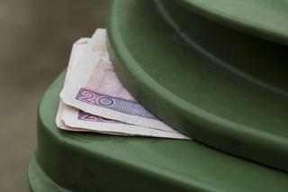 Niemiec płaci za wywóz śmieci mniej od Ślązaka! O CO TU CHODZI?