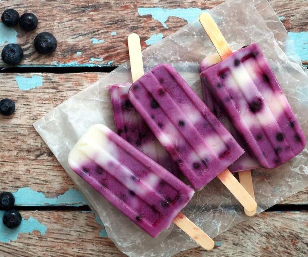 lody jogurtowe z borówkami