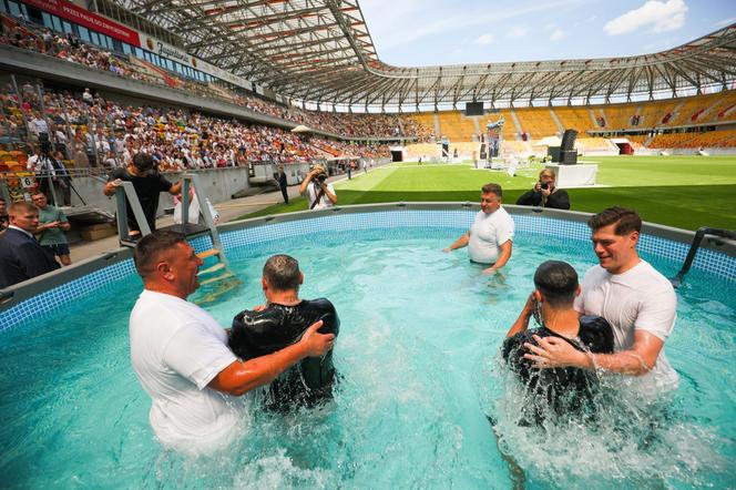 Kongres Świadków Jehowy 2024 na Stadionie Miejskim w Białymstoku