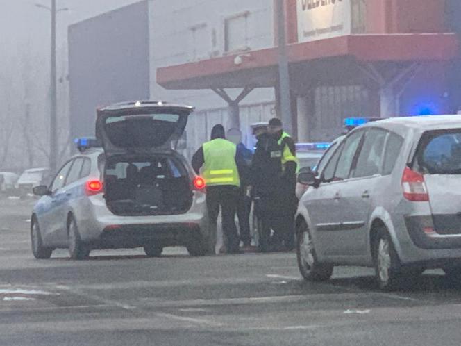 Pijany kierowca autobusu wsiadł za kółko i chciał odjechać. Zadziałały systemy bezpieczeństwa