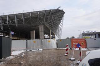 Dworzec Główny w Olsztynie rośnie w oczach. Stoi już metalowa konstrukcja budynku [ZDJĘCIA]