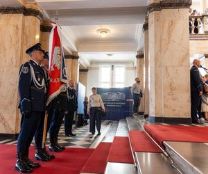 Nowi policjanci zasilili szeregi śląskiej policji! Wśród nich osiem policjantek