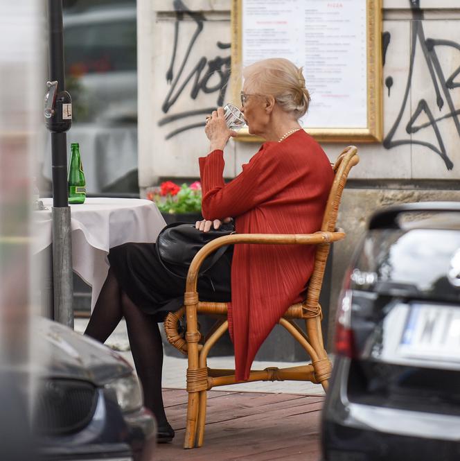 Beata Tyszkiewicz ze znajomym na kawie_1PUBL