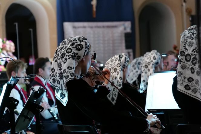Występ zespołu Mazowsze w Starachowicach