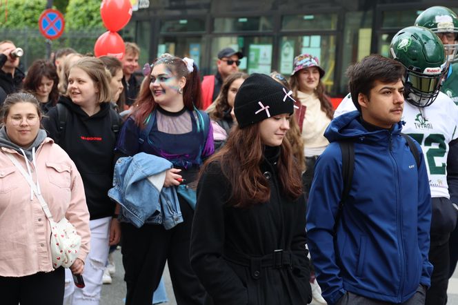 Kosmiczny korowód studencki przeszedł 9 maja ulicami Lublina