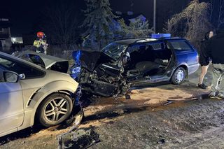  Tłuste. Dramatyczna czołówka. Wielu rannych w wypadku dwóch osobówek