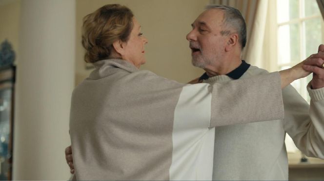 Barwy szczęścia, odcinek 3178. Józefina (Elżbieta Jarosik), Andrzej (Leon Charewicz)