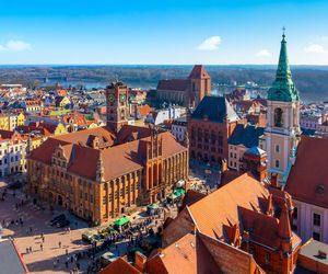 Najlepsze polskie miasta na wakacje dla seniorów