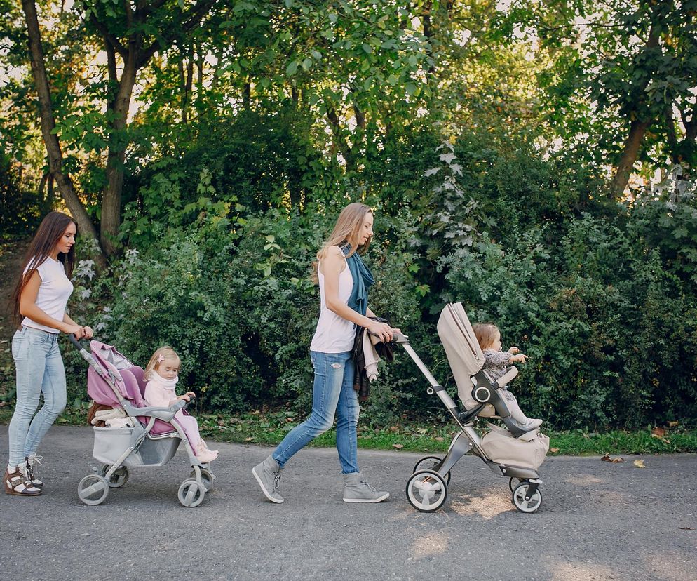 „Matki są dziś nawiedzone”. Mama licealisty, 12-latka i przedszkolaka bez ogródek