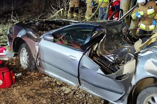 Obice. Śmiertelny wypadek kobiety i mężczyzny. Znaleźli ich policjanci [ZDJĘCIA].