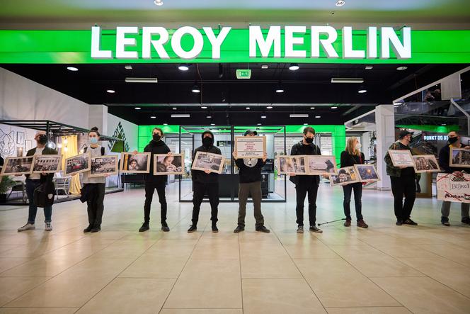 Protest pod Leroy Merlin w Łodzi