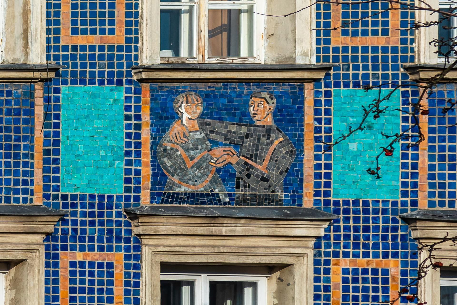 Mozaika na Mostowej 9a w Warszawie