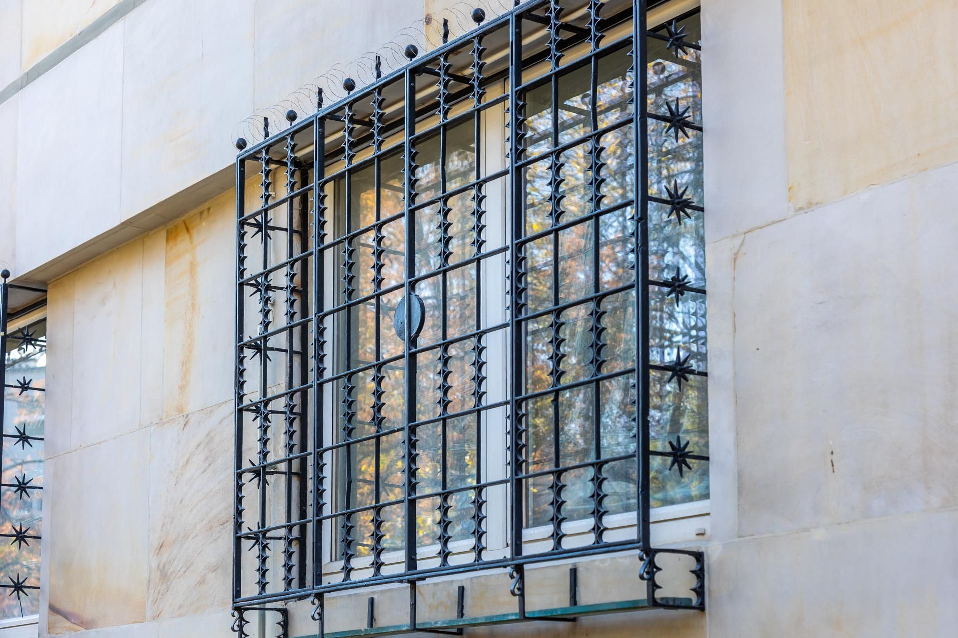 Kamienica na ul. Konopnickiej 5 w Warszawie