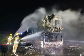 Pożar dźwigu na A1. Zdjęcia z miejsca zdarzenia 