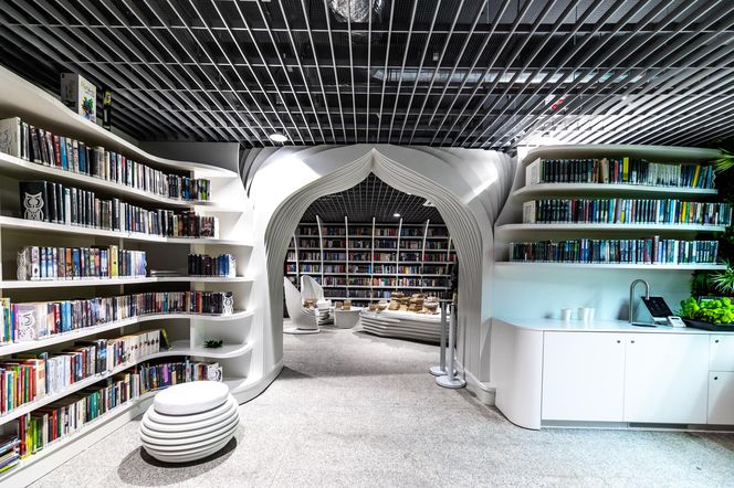 Metroteka – biblioteka na stacji metra M2 Kondratowicza w Warszawie