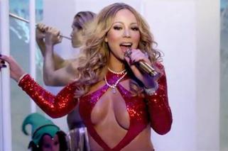 Mariah Carey szczuje cycem w świątecznym występie. Przegięła?