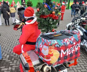 Mikołaje na motocyklach z warkotem przejechali przez miasto. Pognali do chorych dzieci!