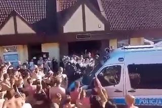 Pedofil na basenie miejskim w Bytomiu? Szokujące sceny. Trwa śledztwo