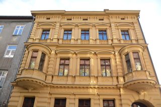 Życie w Architekturze 2025. Przebudowa i zmiana sposobu użytkowania budynków przy ul. Włókienniczej 11 w Łodzi... Mgr inż. arch. Kamilla Galicka-Zys, mgr inż. arch. Tomasz Nowacki