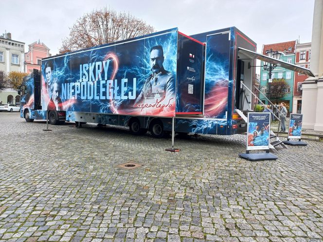 Poznajcie "Iskry Niepodległej". Do środy na Rynku w Lesznie [ZDJĘCIA]