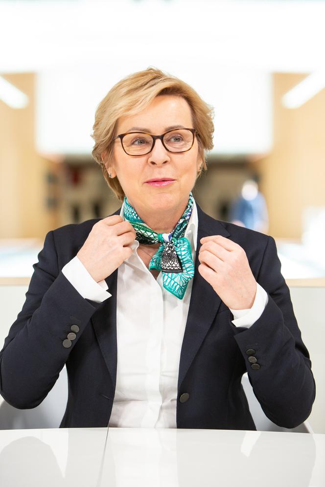 Jadwiga Wiśniewska z Brukseli przyjeżdża kopać w ogródku