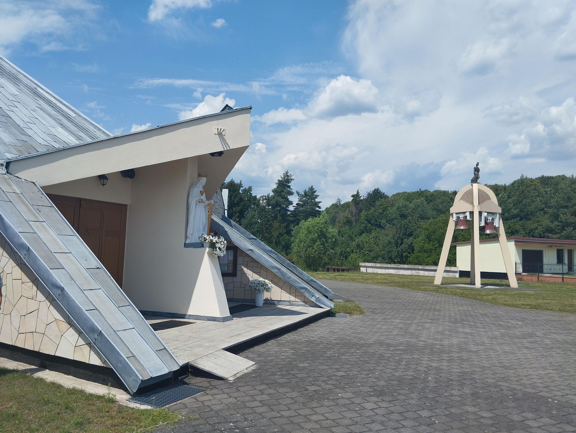 Kościół w Rudnikach z lat 80.