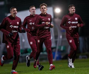 Robert Lewandowski i inni kadrowicze na treningu reprezentacji Polski
