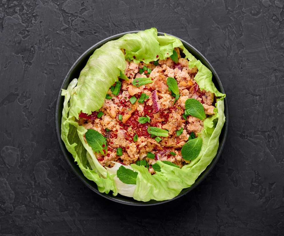 Wrapy z sałaty i kurczaka całkowicie bez tłuszczu. Idealne danie dla dbających o linię