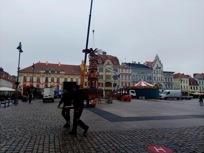 Bydgoszczanie już myślą o Świętach Bożego Narodzenia. To jedyny w Polsce jarmark na moście