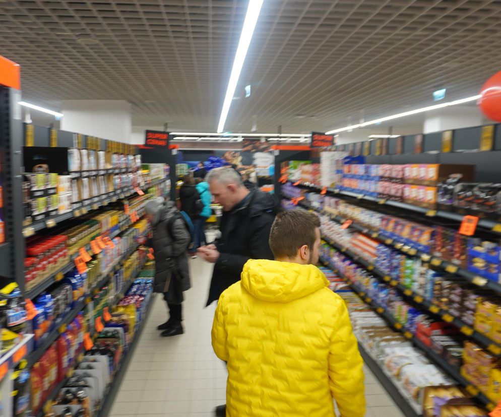 Nowa Sukcesja. Sklepy