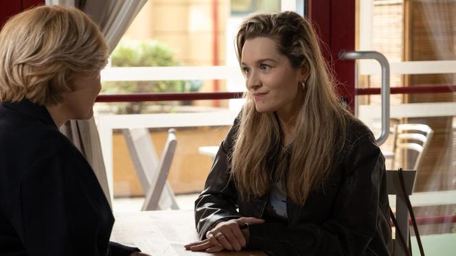 Na Wspólnej odc. 3848. Danka Zimińska (Lucyna Malec), Kasia (Julia Chatys)